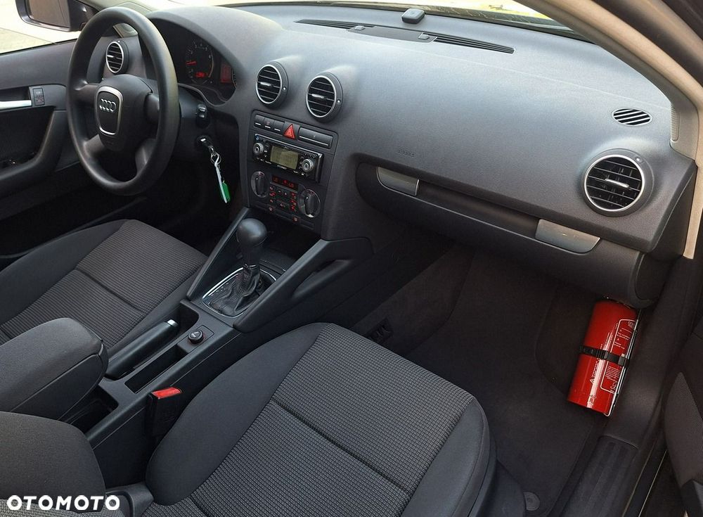 Audi A3 Sportback - 8