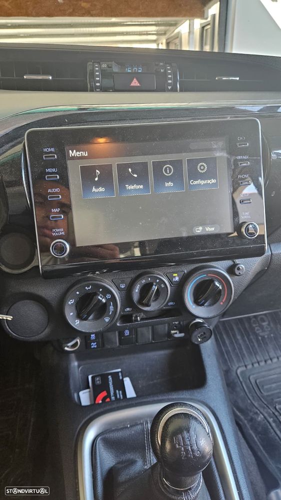 Toyota Hilux 2.4 D-4D 2WD CD Tracker - 8