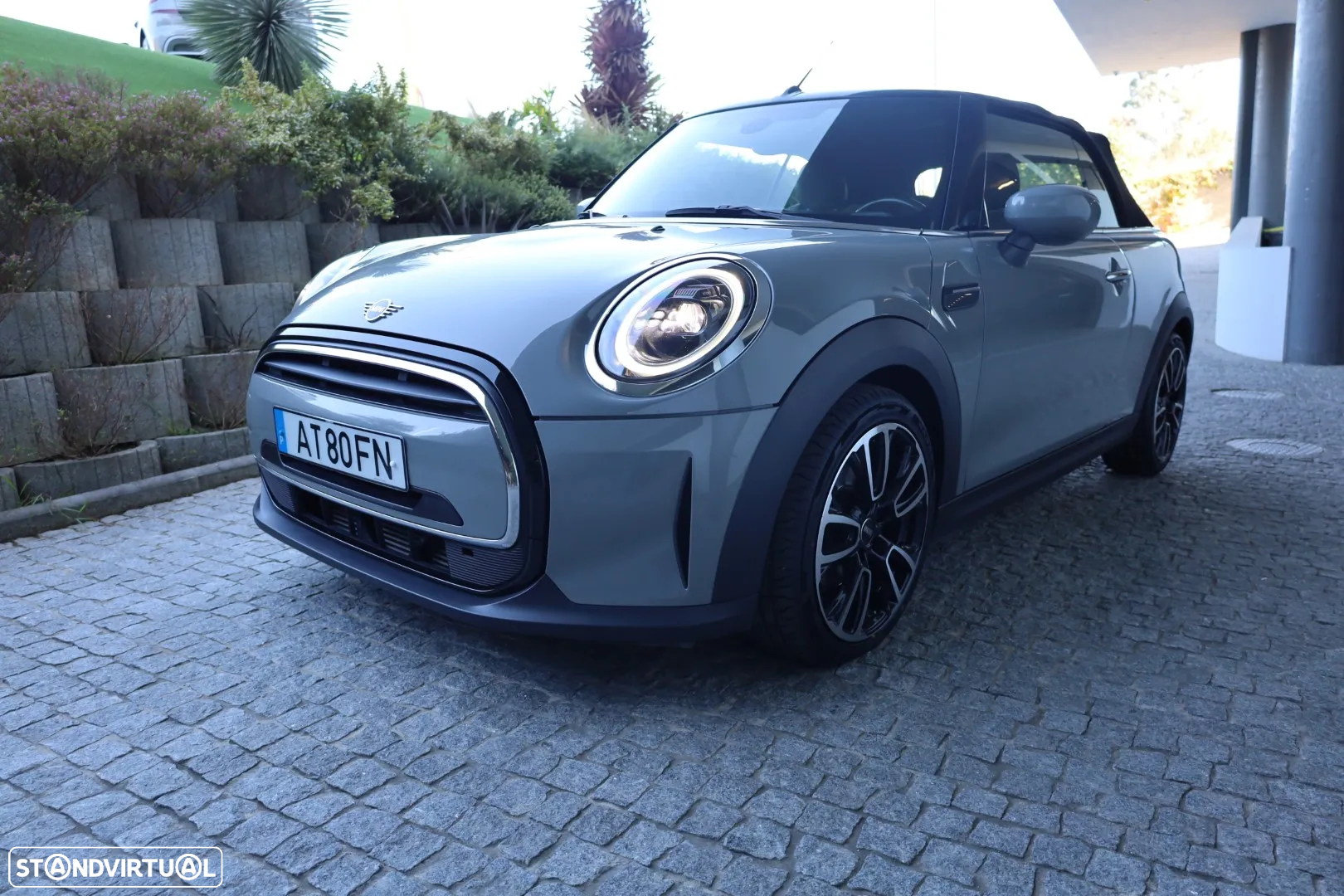 MINI Cabrio Cooper Auto - 11