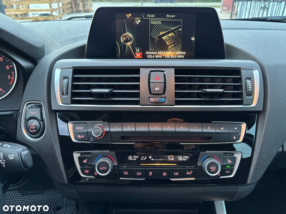 BMW Seria 1 120i - 13