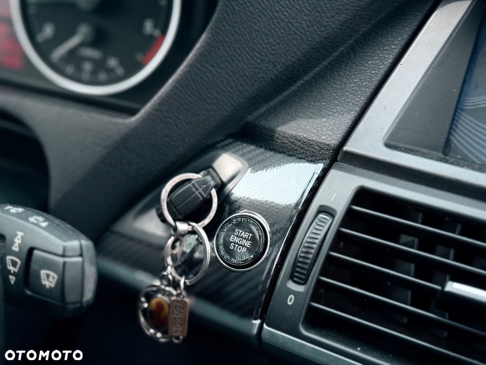 BMW X5 xDrive35d - 14