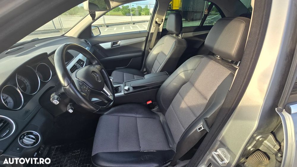 Mercedes-Benz C 200 - 5