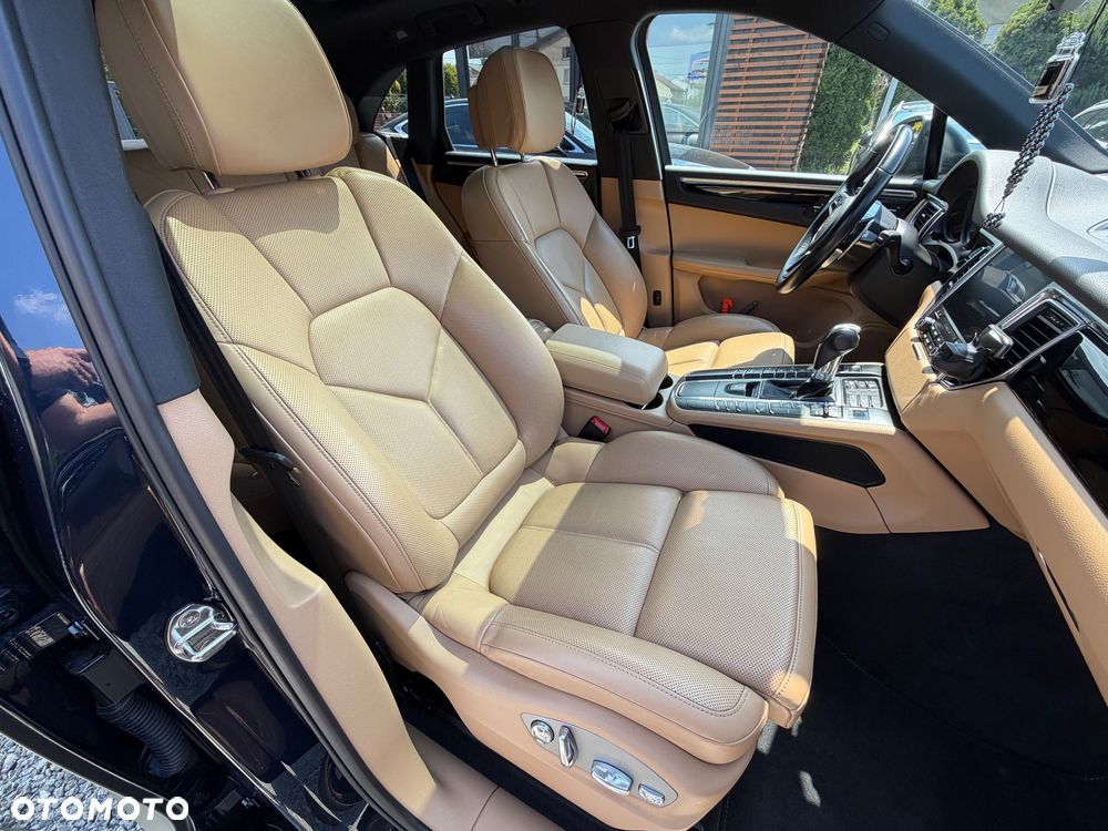 Porsche Macan S - 35