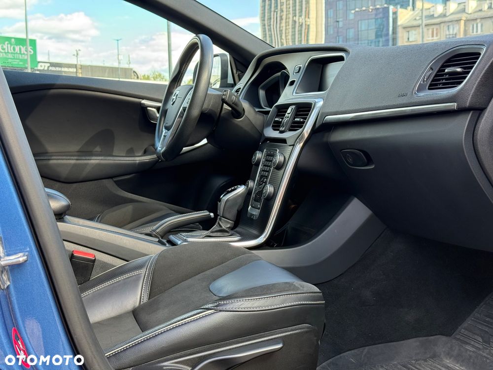 Volvo V40 - 16
