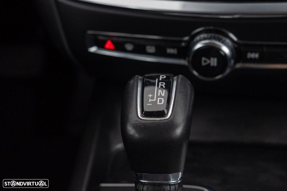 Volvo V60 2.0 D3 Geartronic - 26