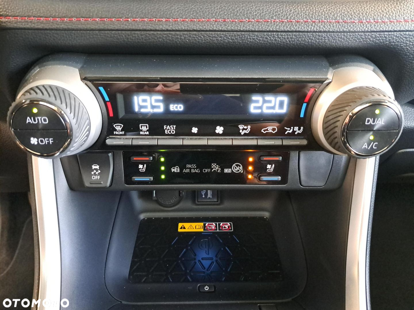 Toyota RAV4 - 24