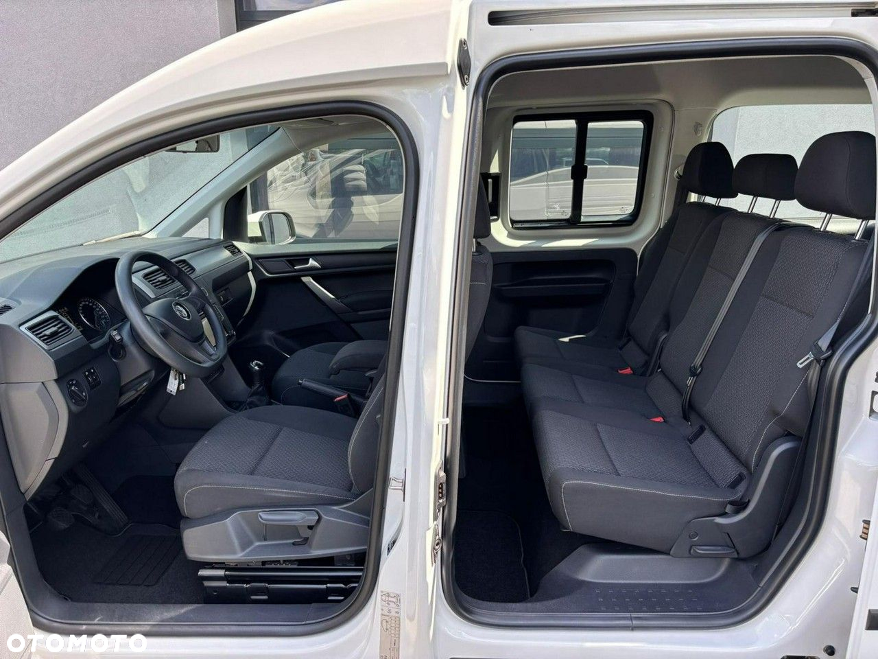 Volkswagen Caddy - 10