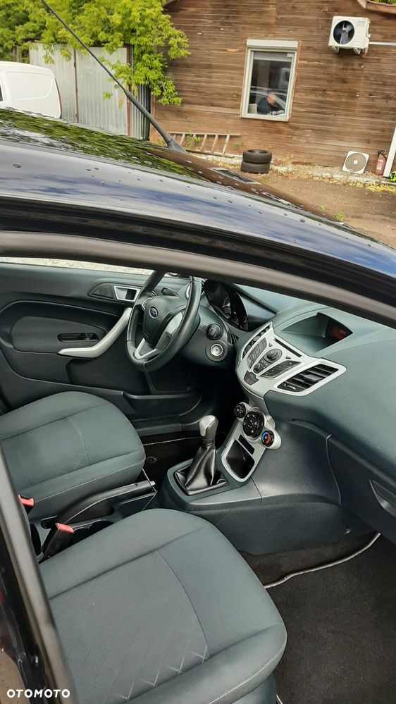 Ford Fiesta 1.25 Celebration - 16