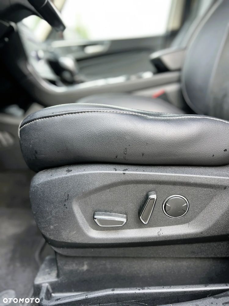 Ford S-Max - 19