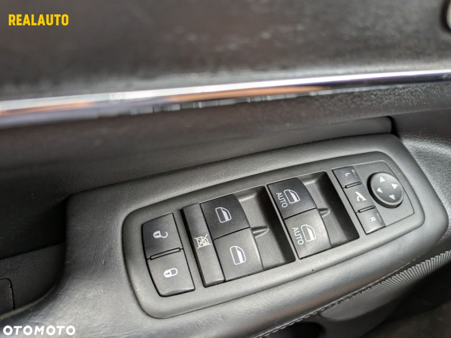 Jeep Grand Cherokee - 10