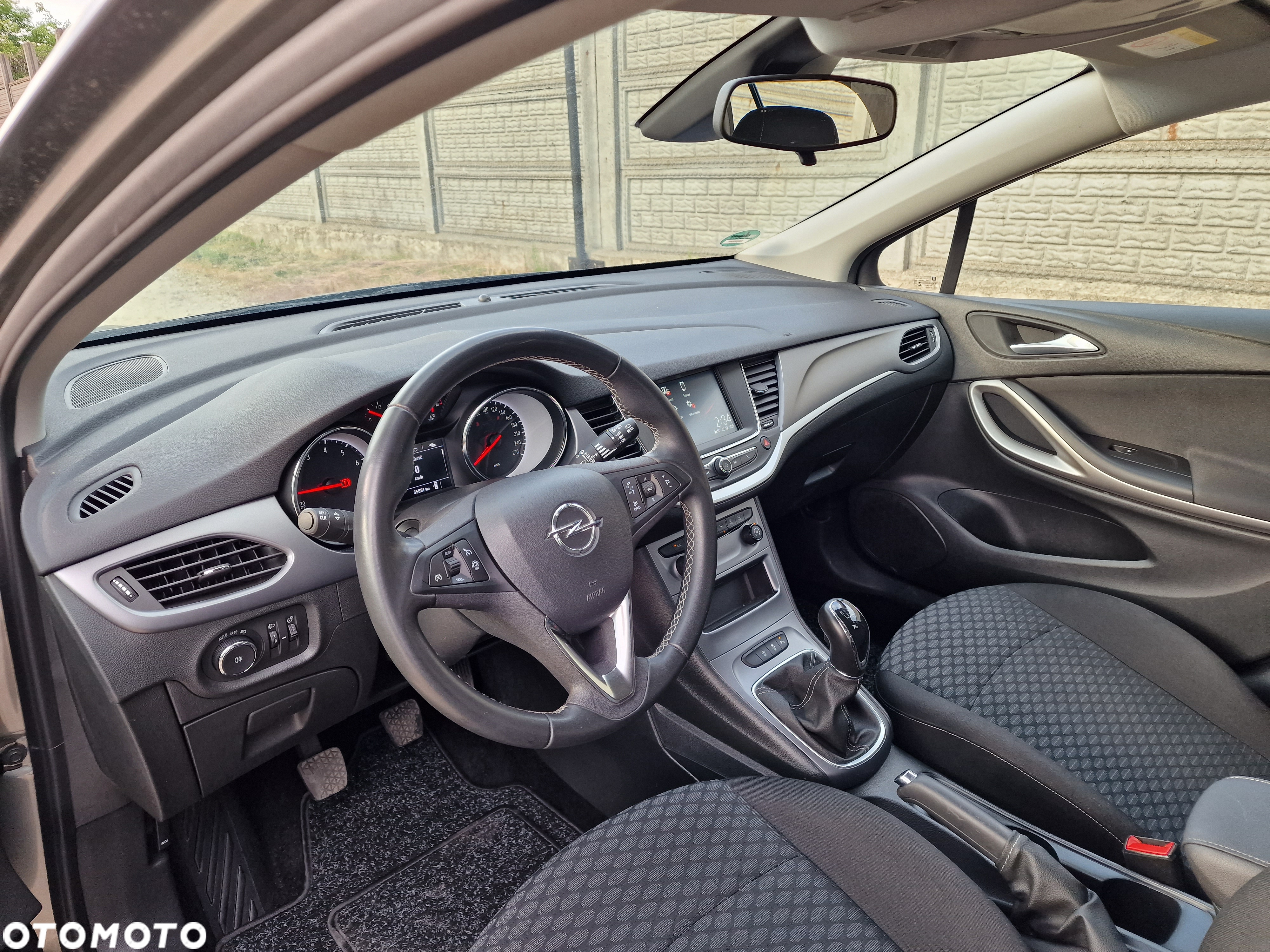 Opel Astra Sports Tourer 1.2 Turbo - 8