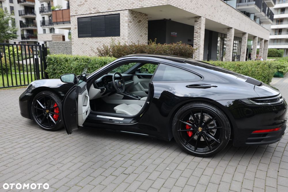 Porsche 911 Carrera S - 38