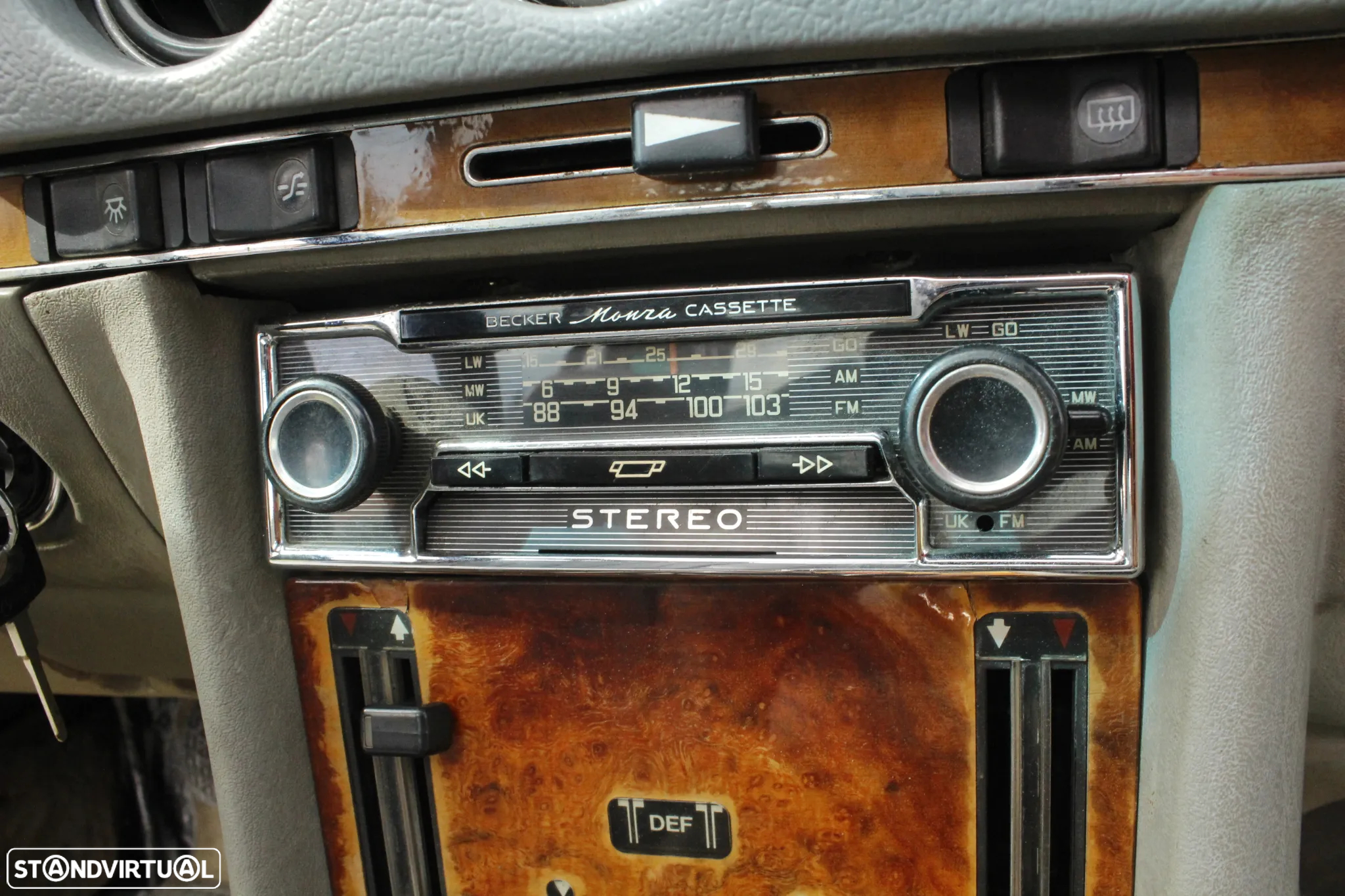 Mercedes-Benz 280 - 17