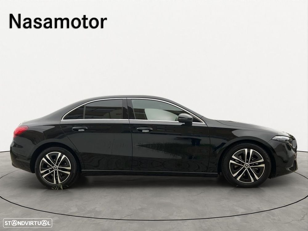 Mercedes-Benz A 180 d — fotografia 4