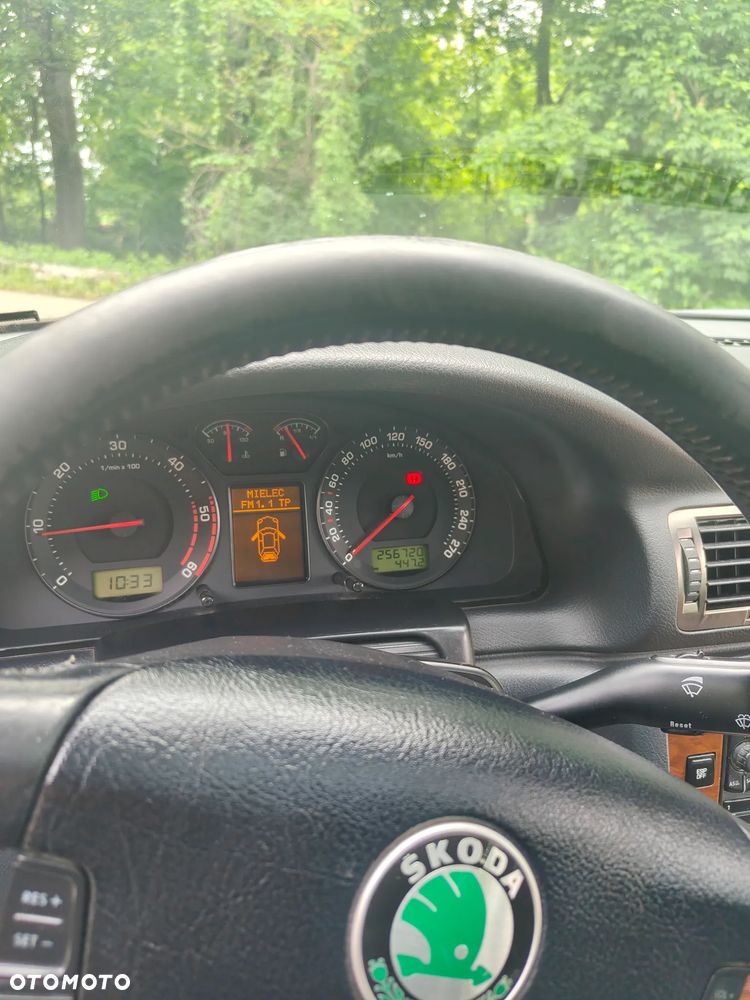 Skoda Superb 1.9 TDI Comfort - 11