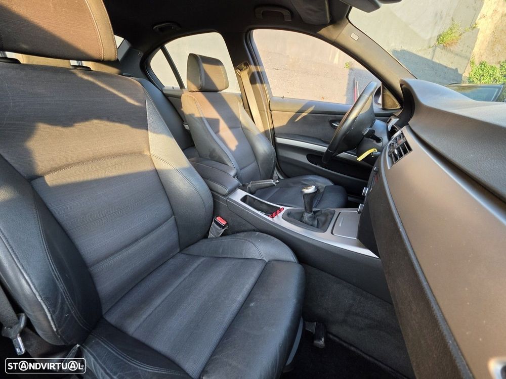 BMW 320 d EfficientDynamics Line Luxury - 10