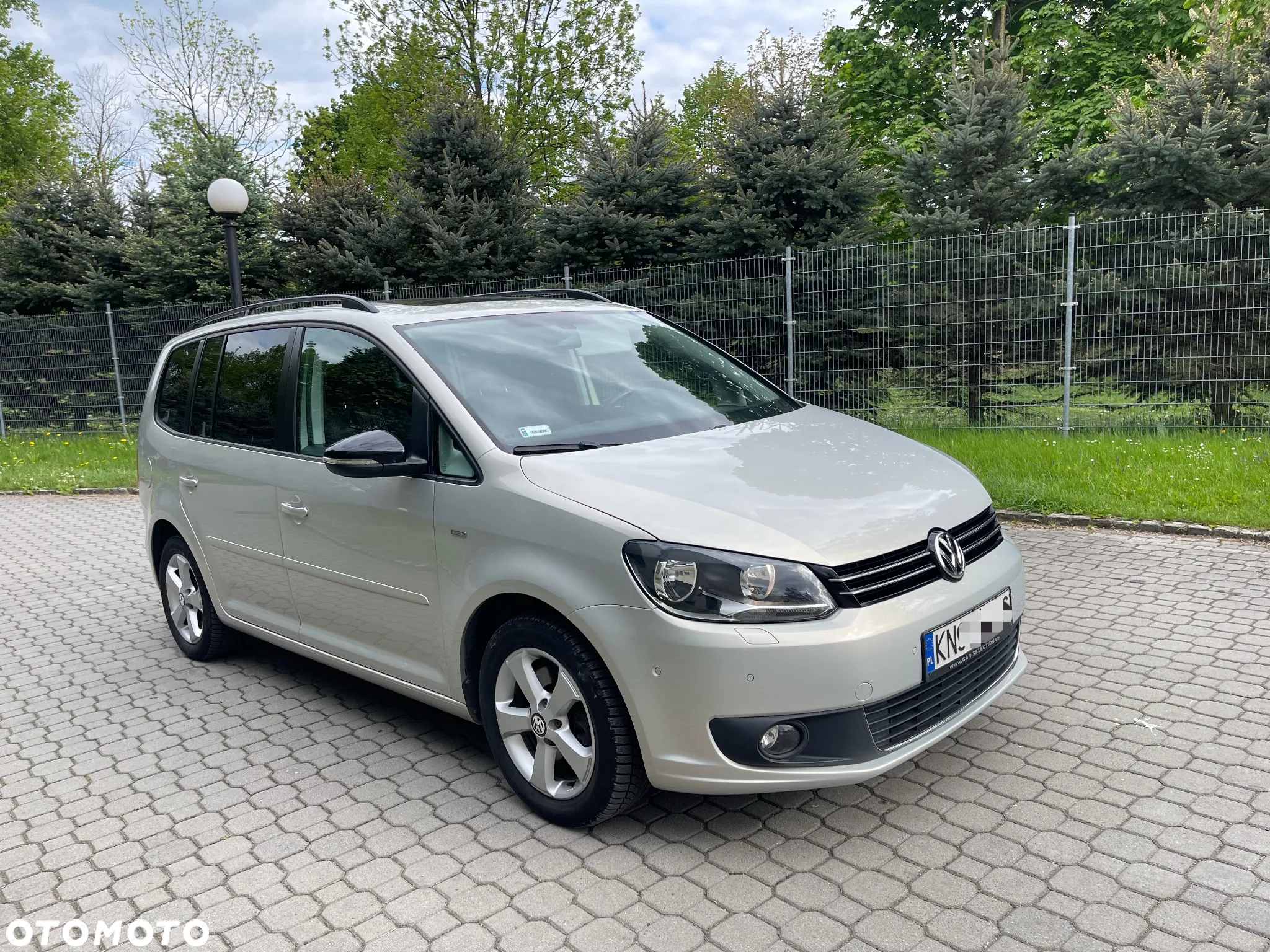Volkswagen Touran 2.0 TDI DPF Highline DSG - 16