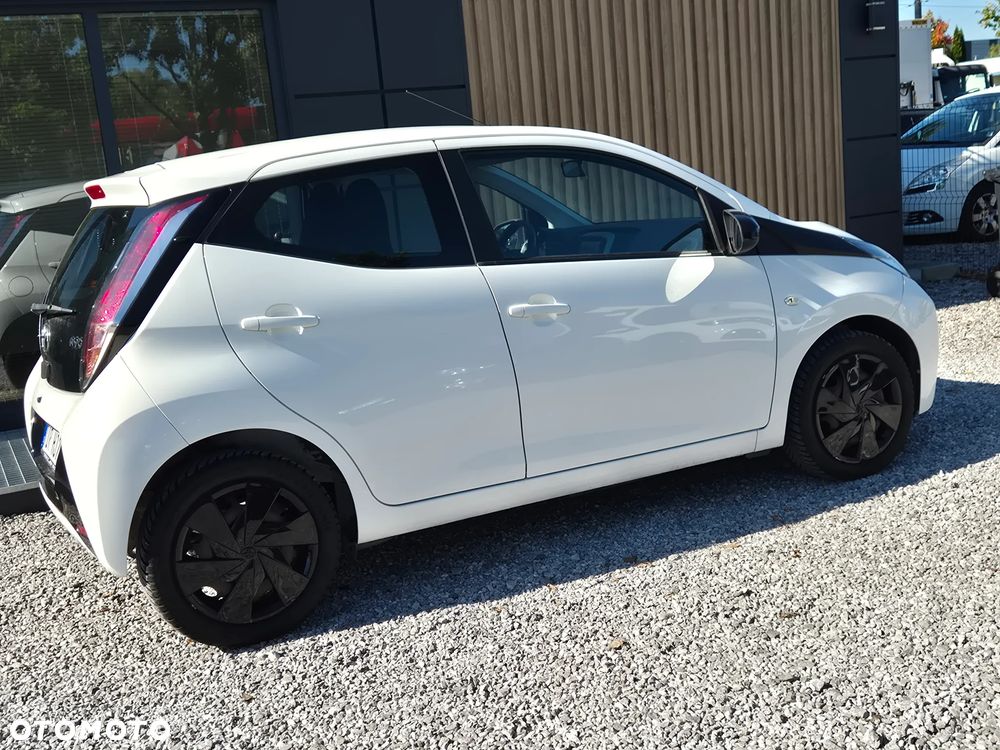 Toyota Aygo x-play Eco - 13