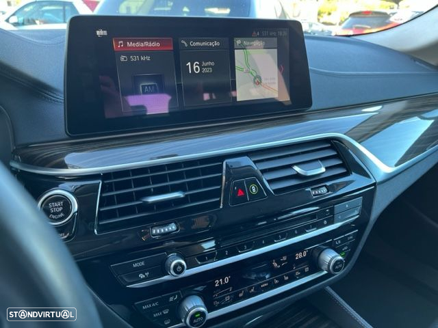 BMW 530 d xDrive Line Luxury Auto - 18