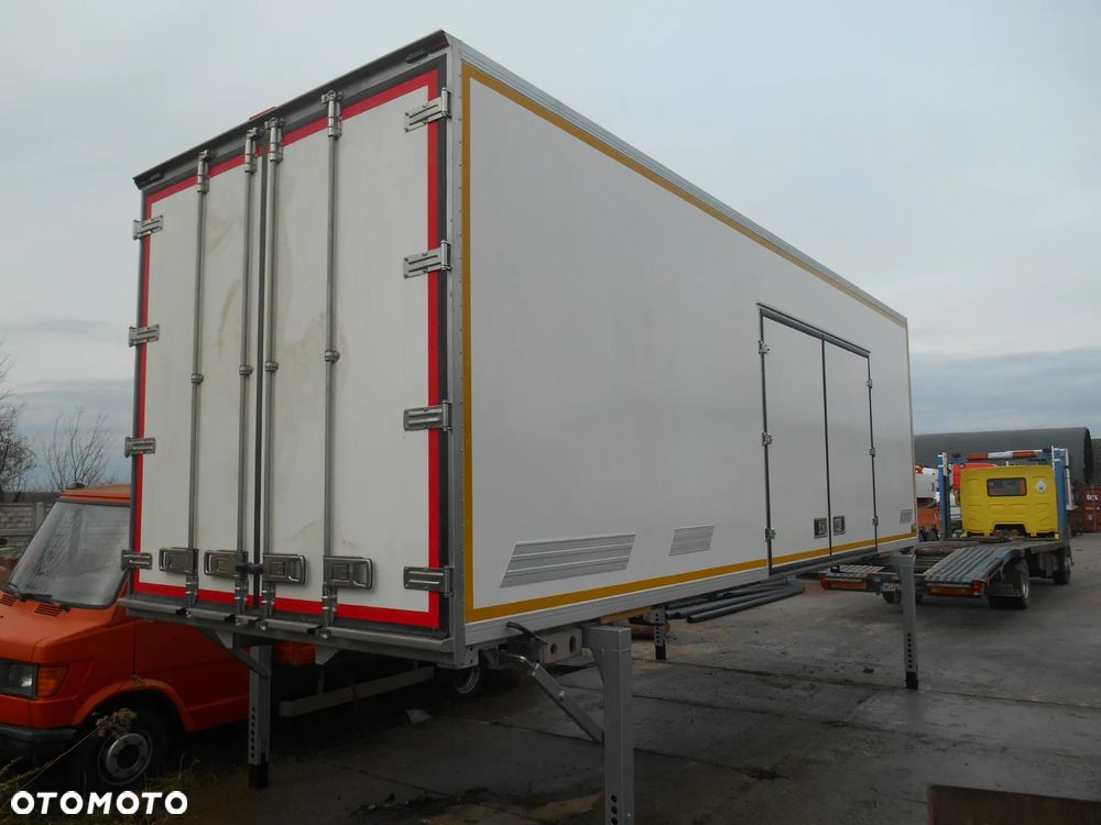 Zabudowa izotermiczna  BDF - 2