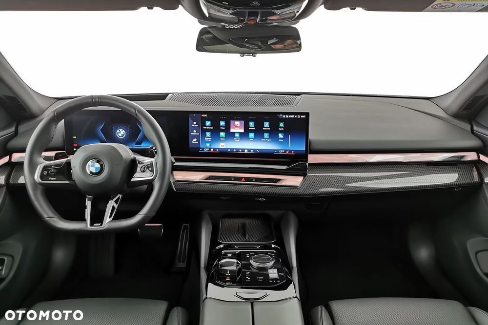 BMW Seria 5 520d xDrive - 12
