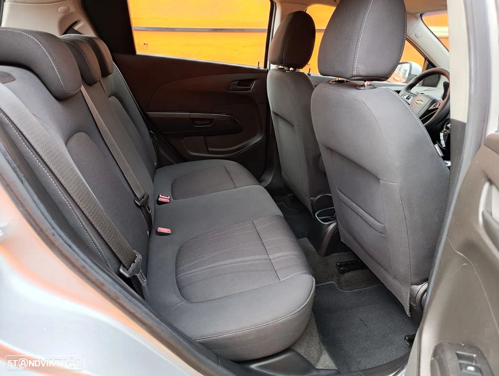 Chevrolet Aveo 1.2 LTZ - 11