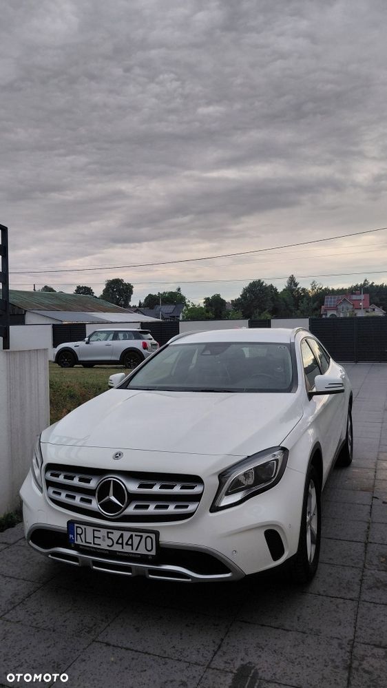 Mercedes-Benz GLA - 2