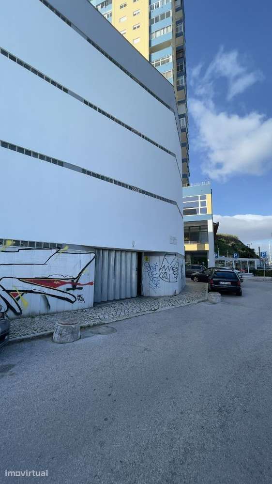 Aluga-se Garagem em Cacilhas com 64m2 - Grande imagem: 3/14
