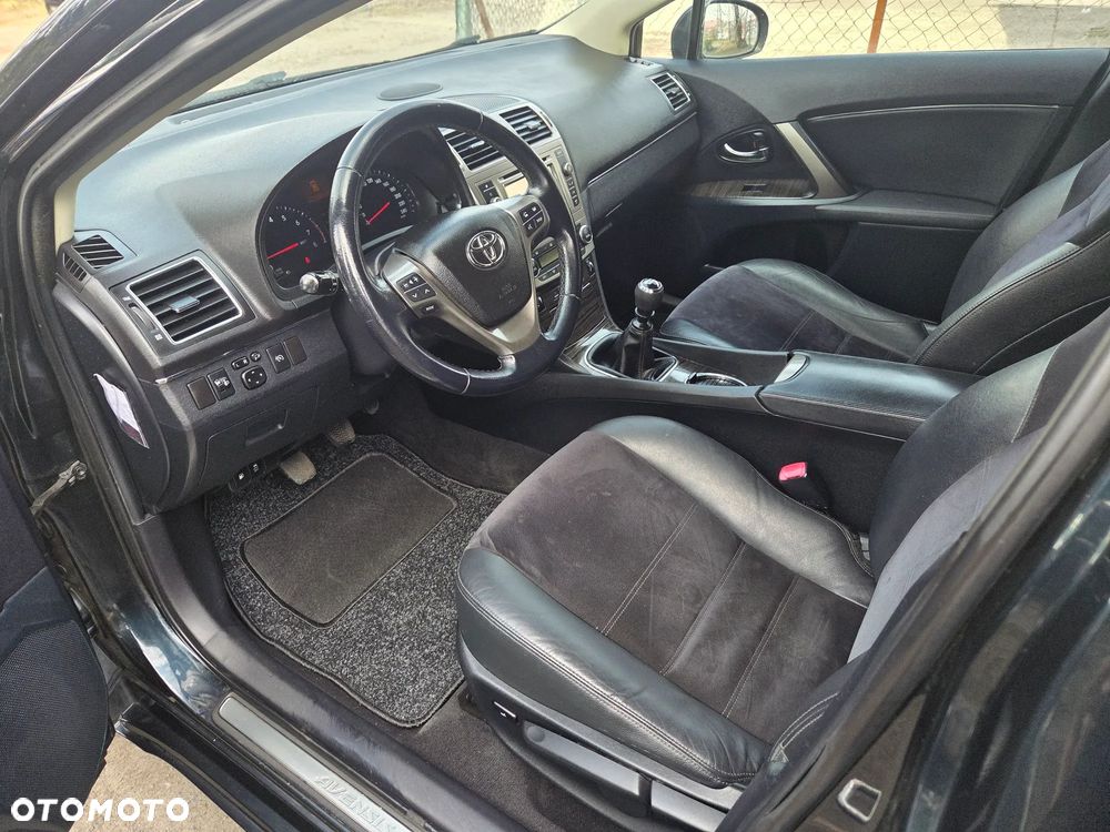Toyota Avensis Touring Sports 1.8 Business Edition - 23