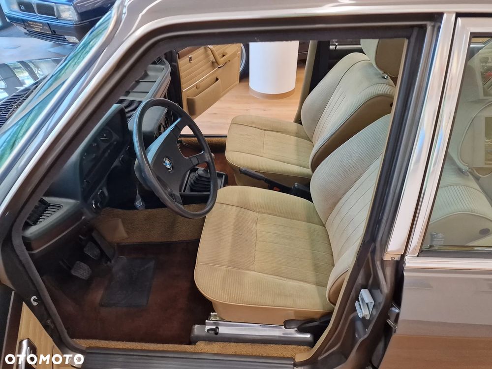BMW Seria 5 - 26