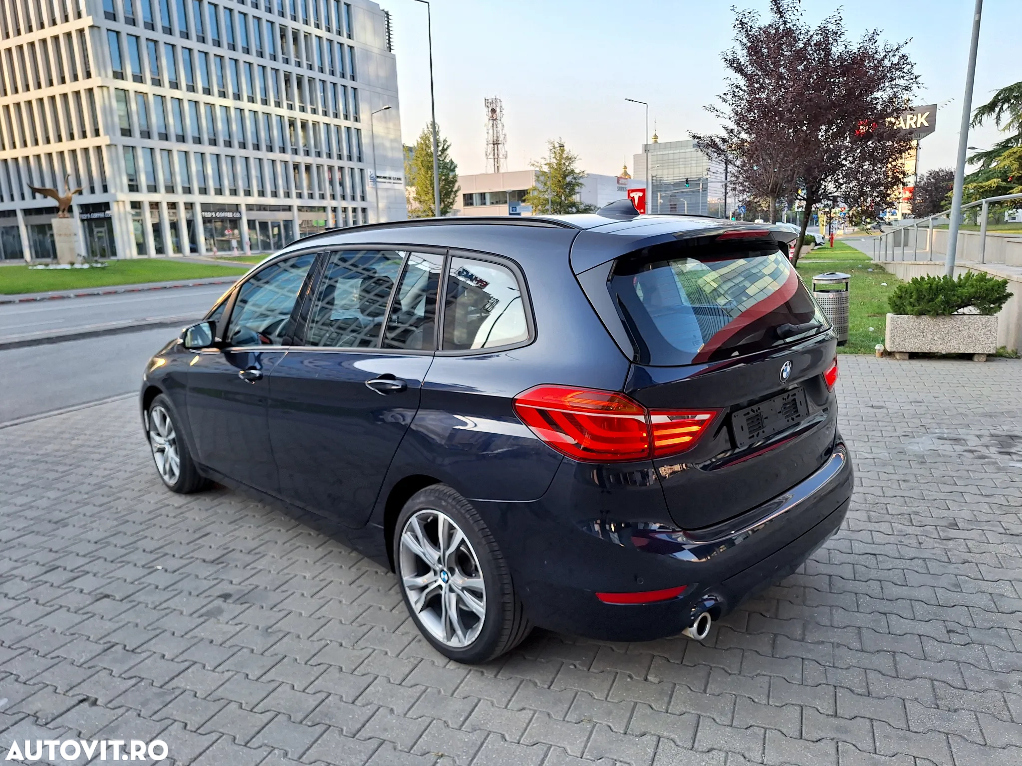 BMW Seria 2 216i Gran Tourer Sport Line - 4