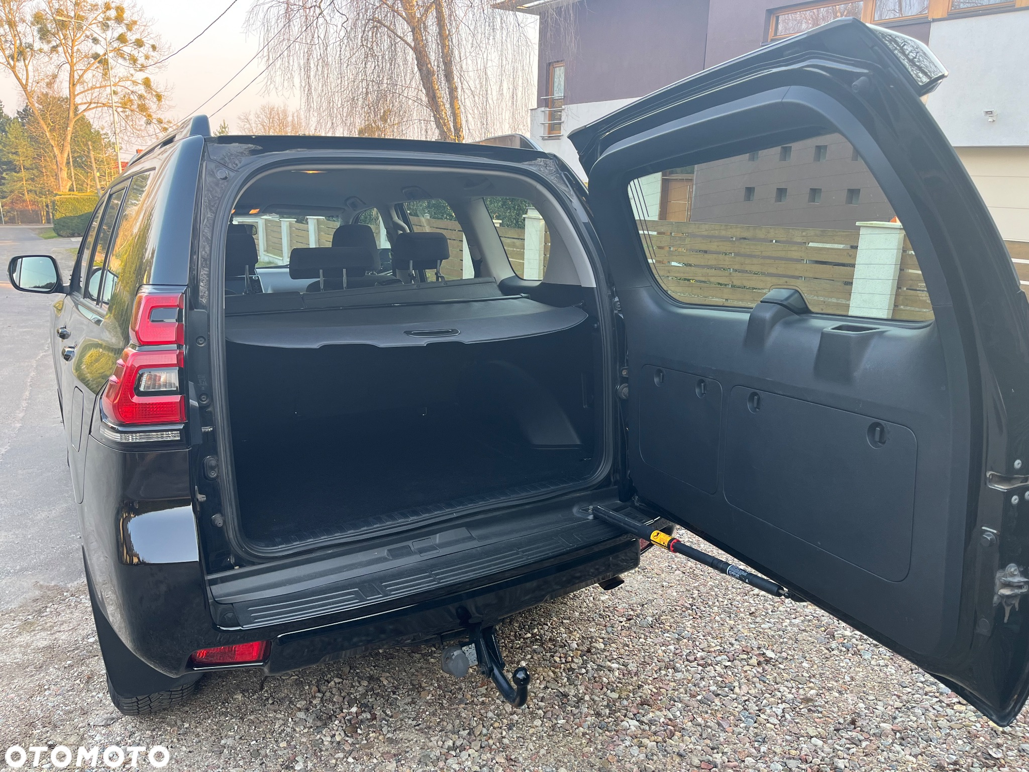 Toyota Land Cruiser - 6