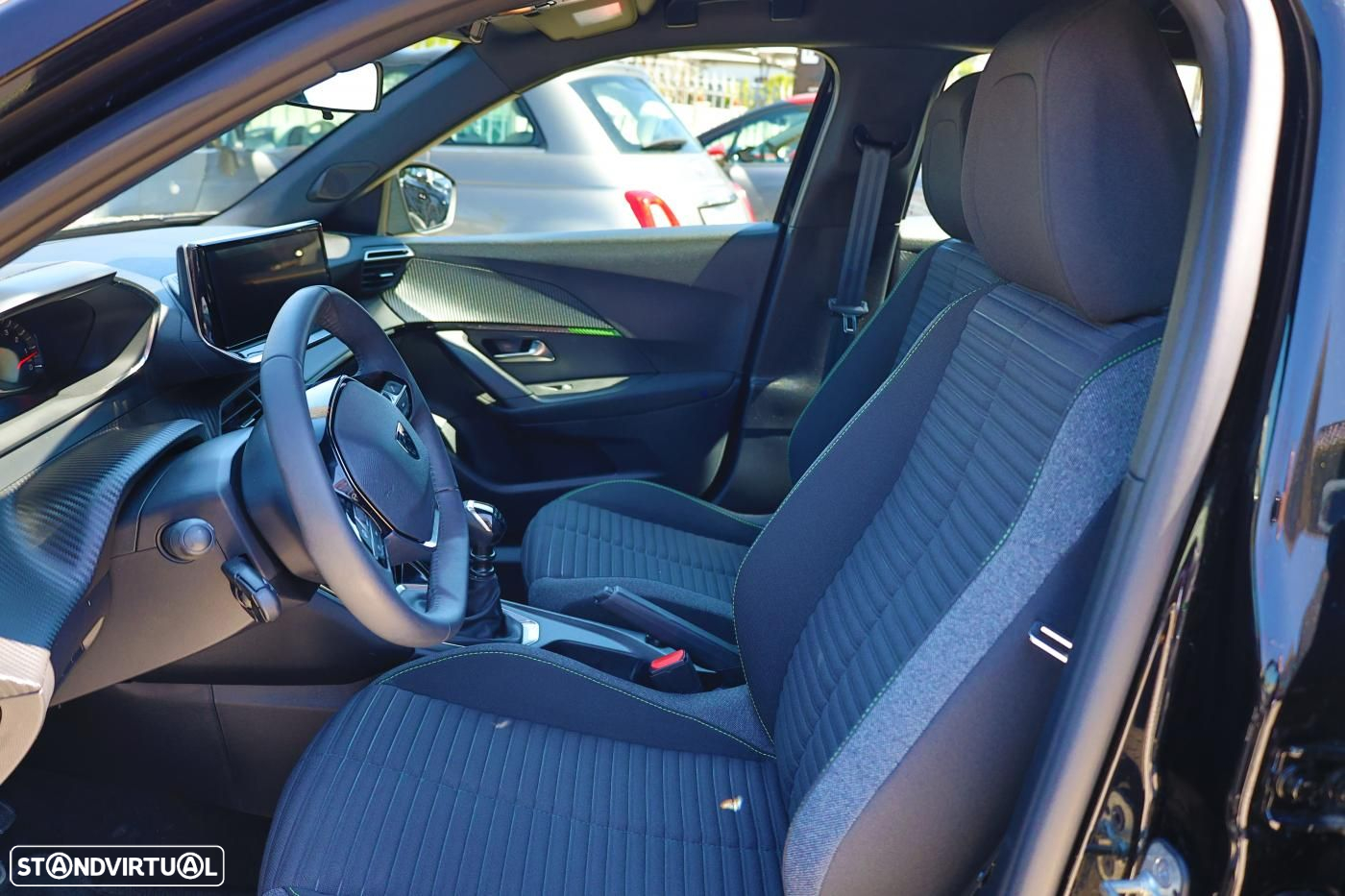 Peugeot 2008 1.2 PureTech Active - 8