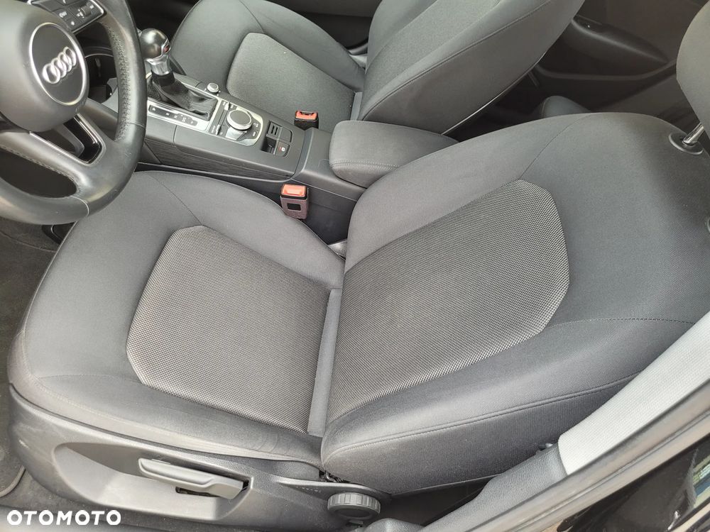 Audi A3 Limousine 35 TFSI cylinder on demand S tronic design - 16