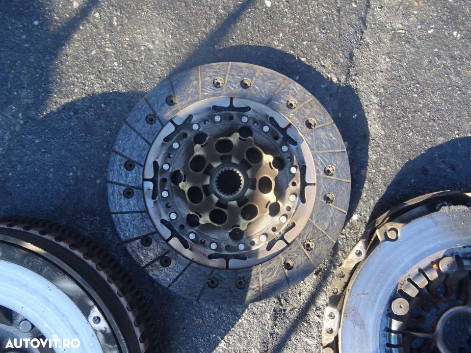 Vand Volanta Placa Disc Renault Laguna 2 1.9 DCI 130CP cu 6 viteze din 2007 - 2