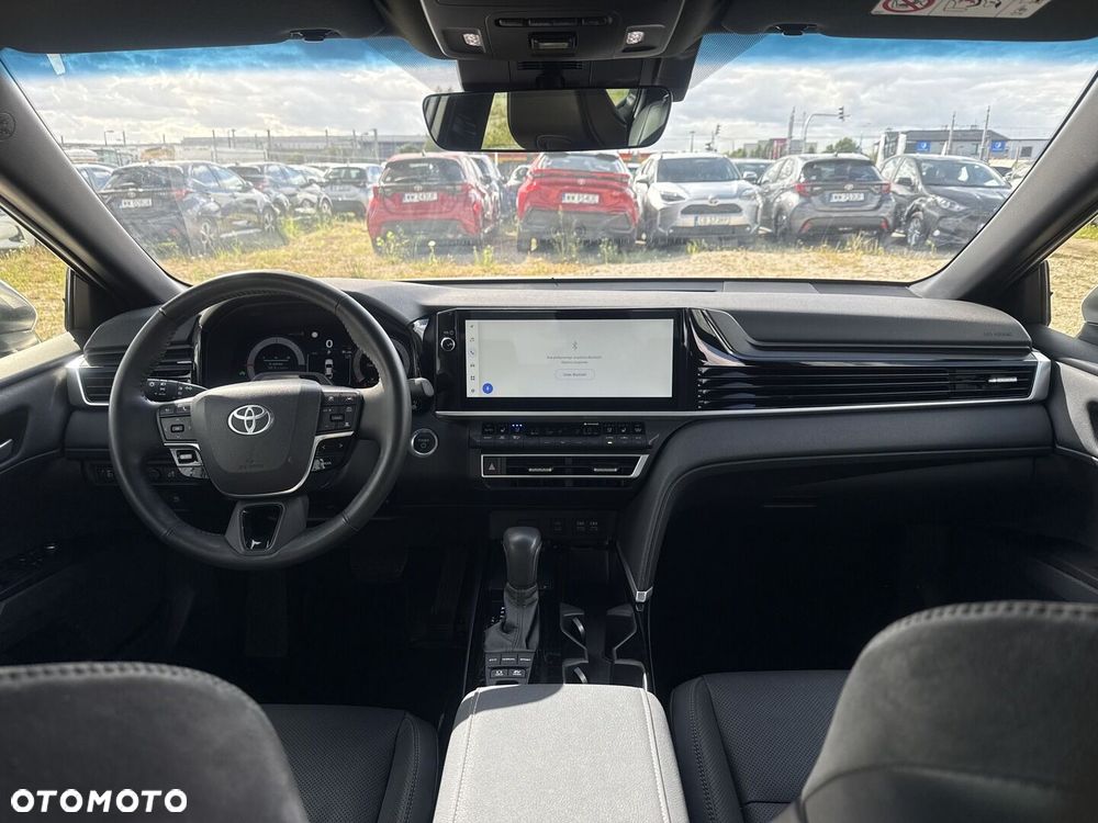 Toyota Camry - 13