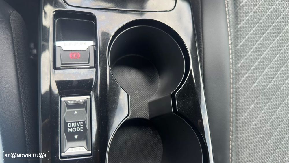 Peugeot 2008 1.2 Hybrid Allure e-DCS6 - 25