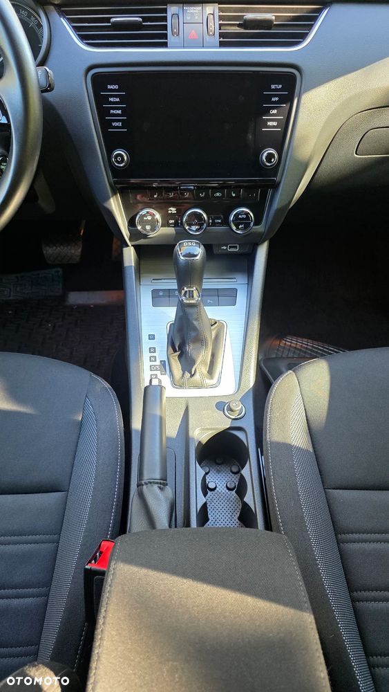 Skoda Octavia 2.0 TDI Style DSG - 17