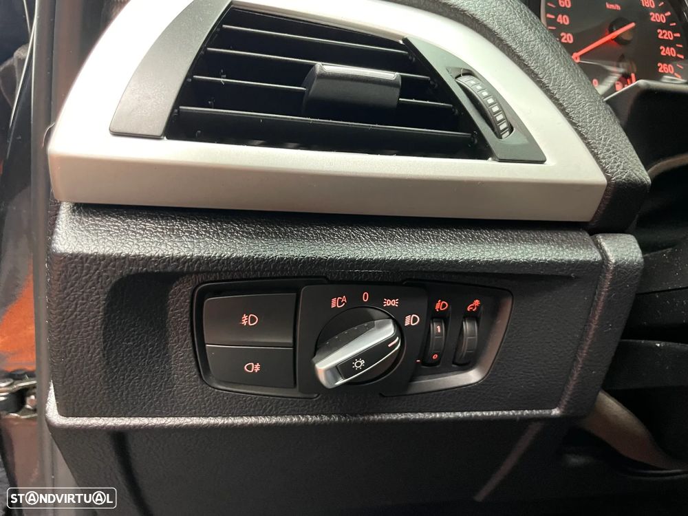 BMW 116 d EDynamics Line Urban - 23