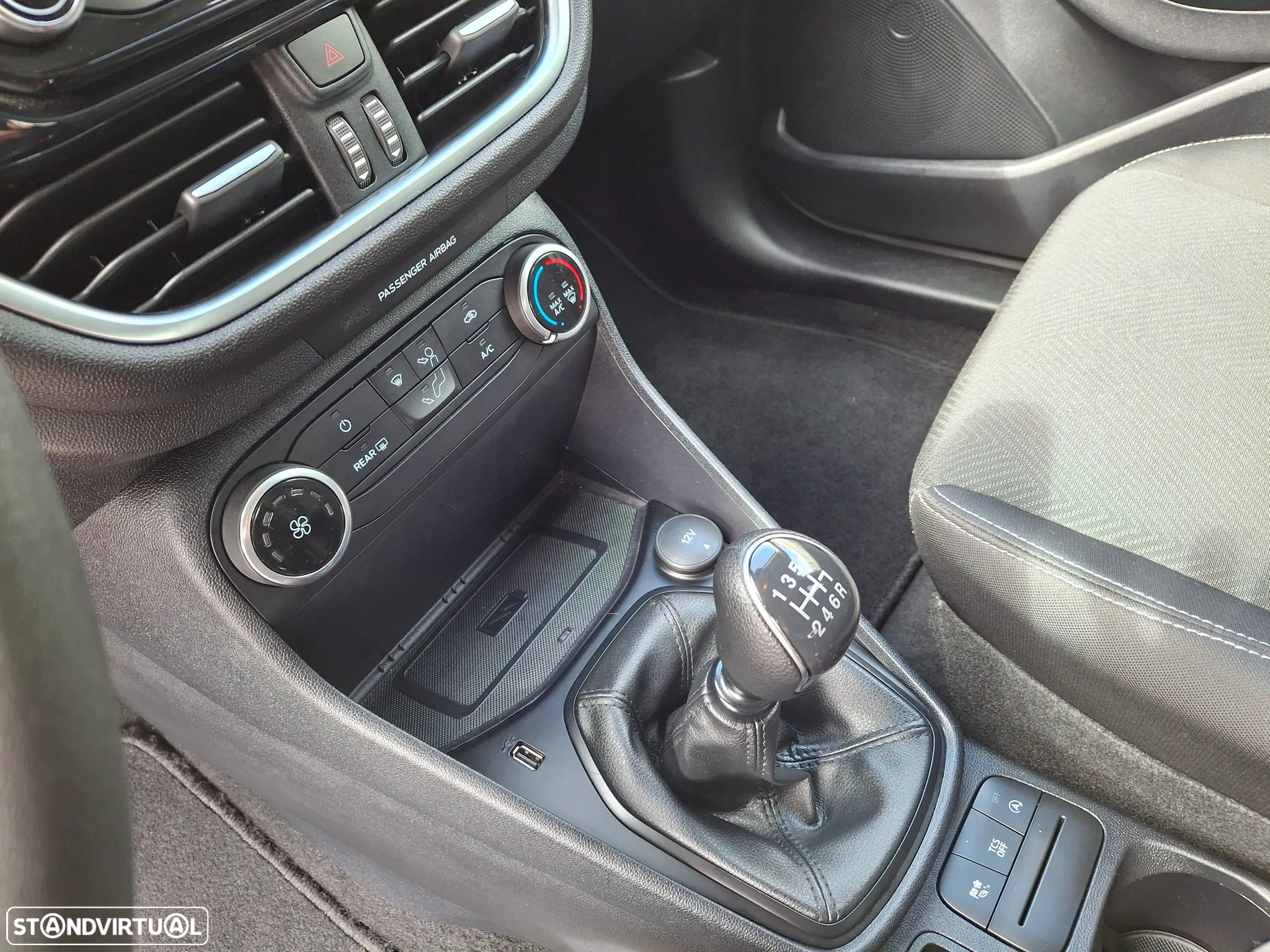 Ford Fiesta 1.0 EcoBoost Trend Connected - 14