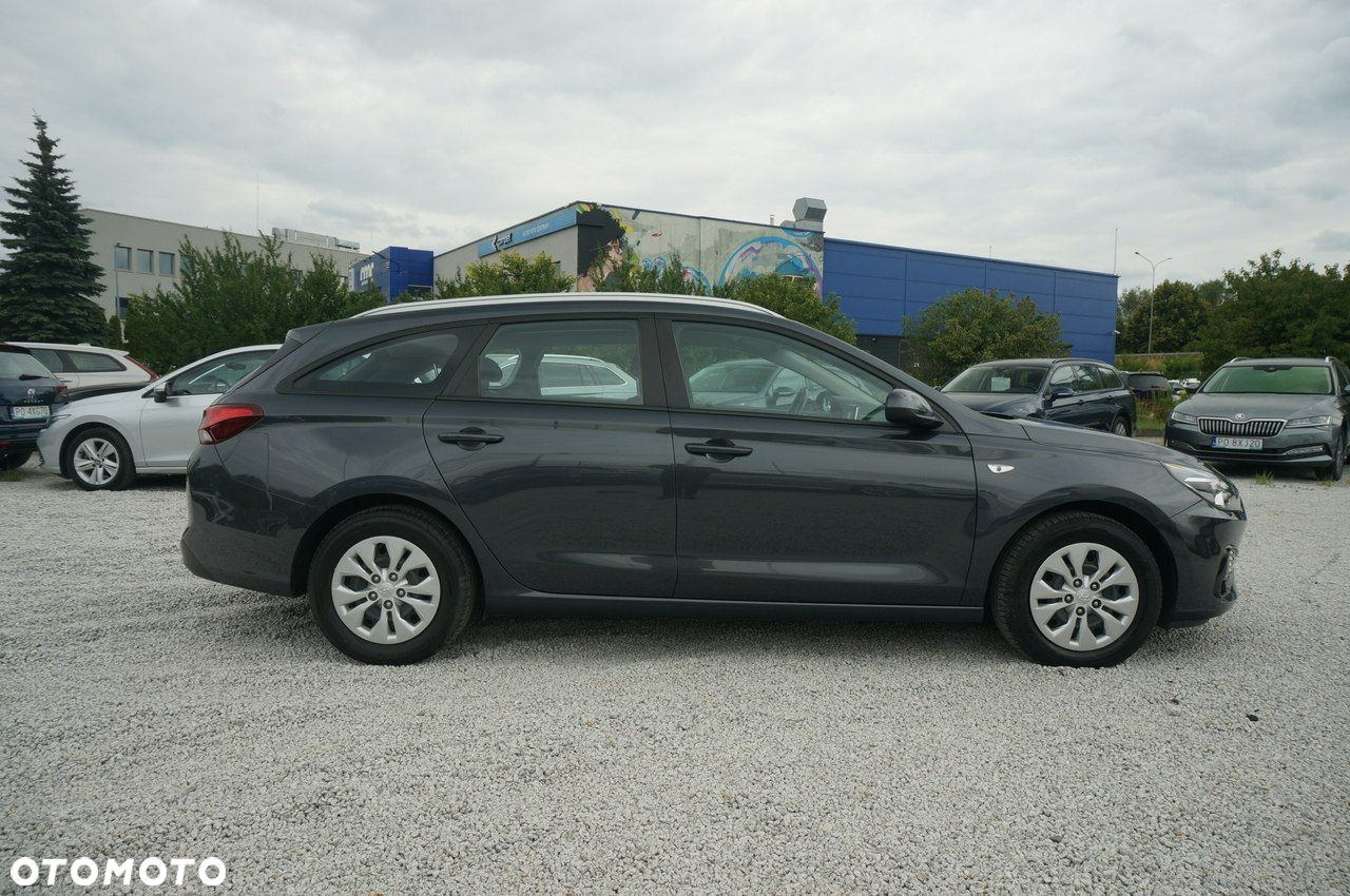Hyundai i30 1.6 D Classic + DCT - 5