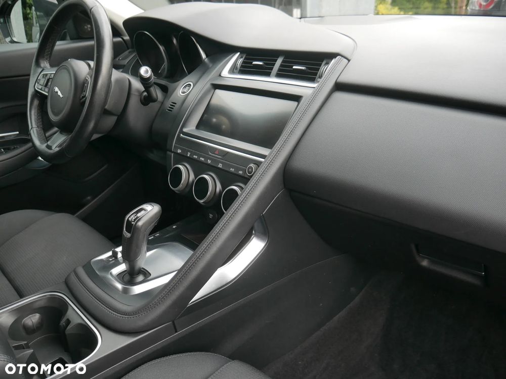 Jaguar E-Pace D200 AWD R-Dynamic - 16