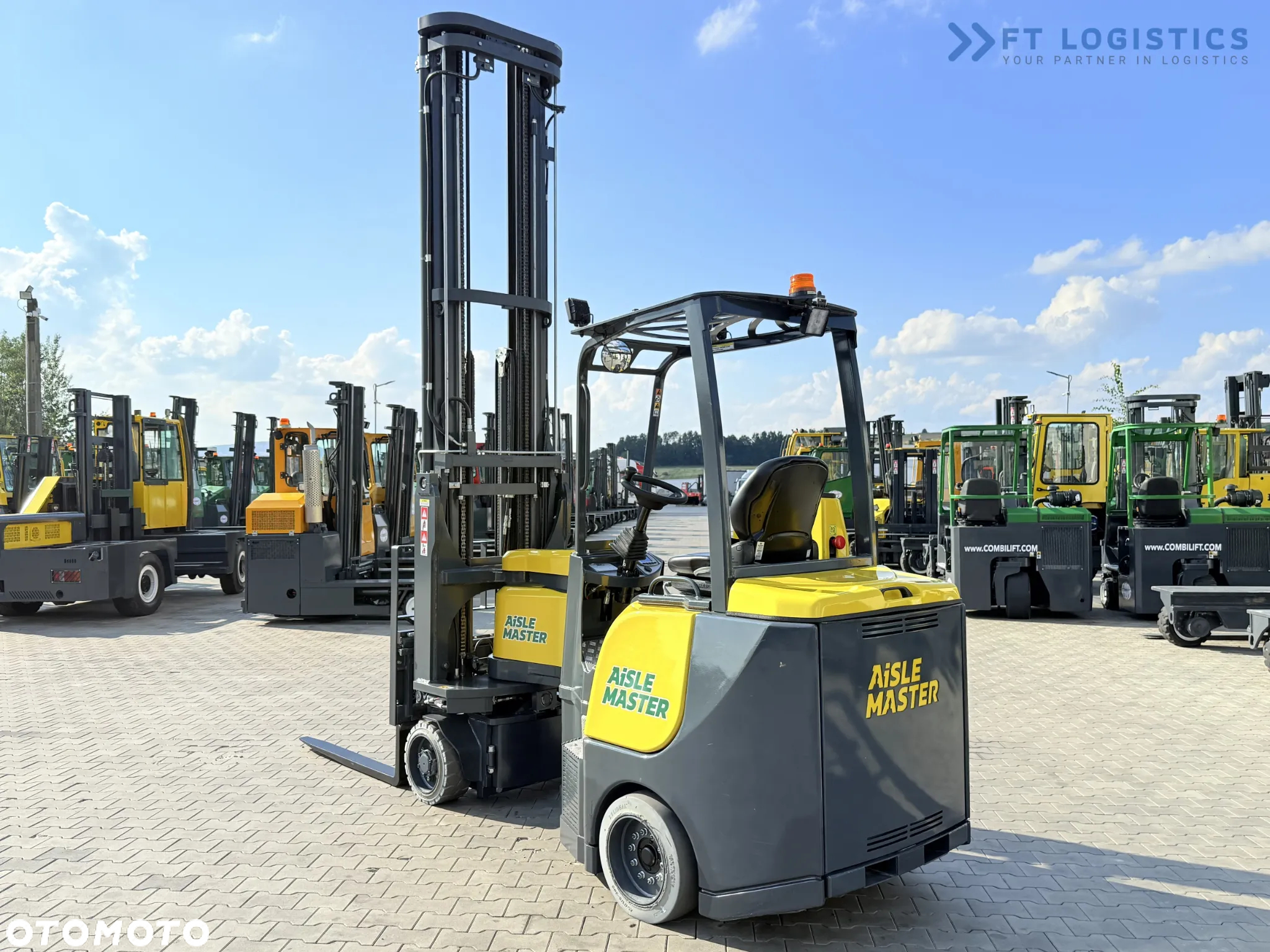 Combilift AISLE MASTER 20SHE / PRZEGUBOWY WÓZEK WIDŁOWY / TRIPLEX 8500MM / ELEKTRYCZNY / WOLNY SKOK / PRZESUW WIDEŁ / NOWE OPONY / JEDYNE 1176H / STAN IDEALNY / Szeroka oferta wózków czterokierunkowych i bocznych, dopasowanych do różnorodnych potrzeb i zastosowań - 14