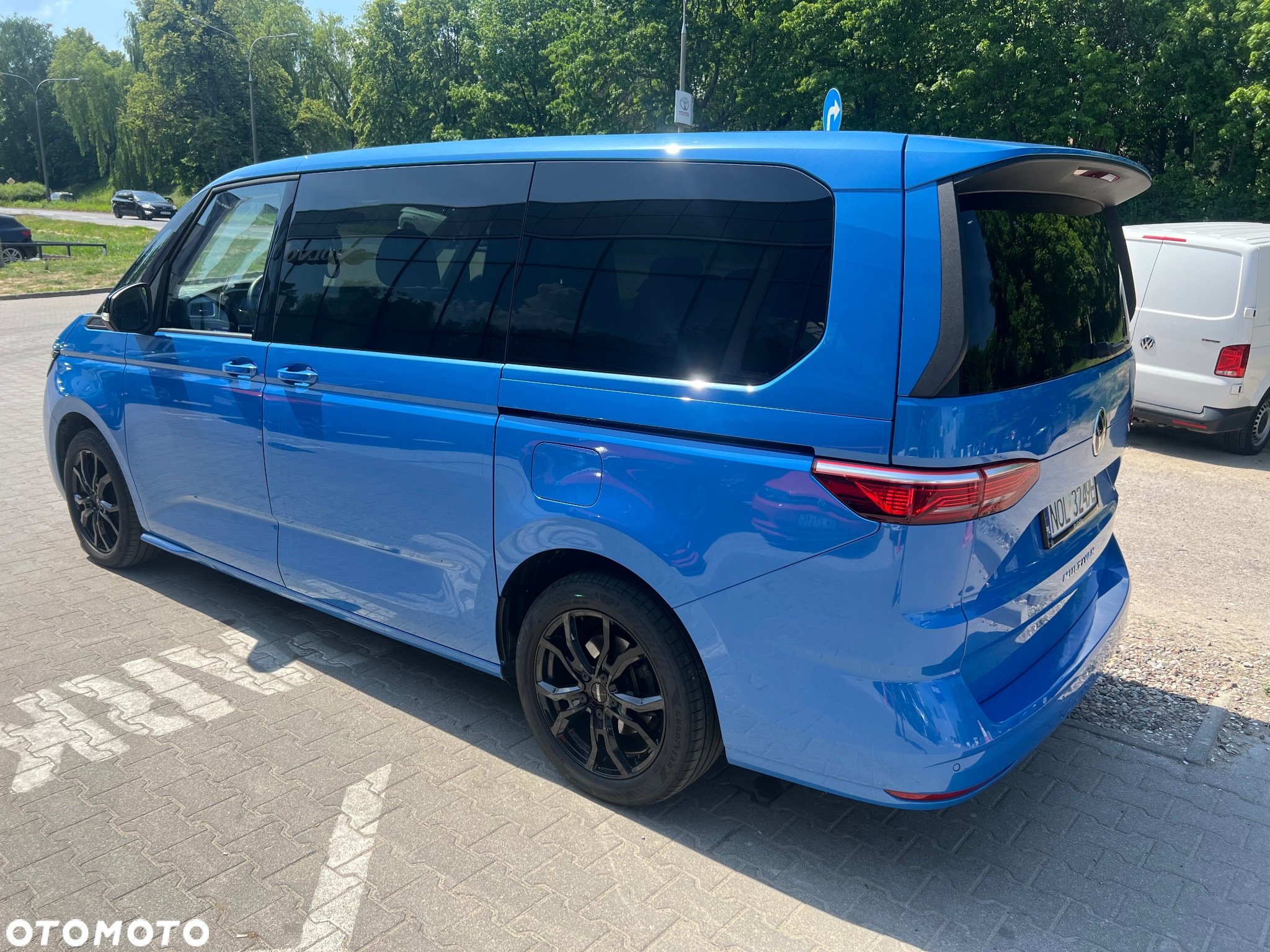 Volkswagen Multivan 2.0 TDI L2 Life DSG - 15