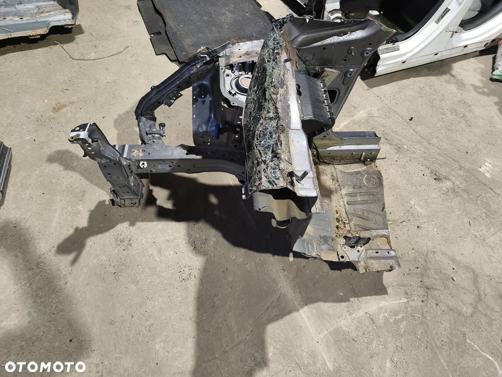 PODŁUŻNICA PRAWA ĆWIARTKA PRZÓD HONDA JAZZ V 5 - 2