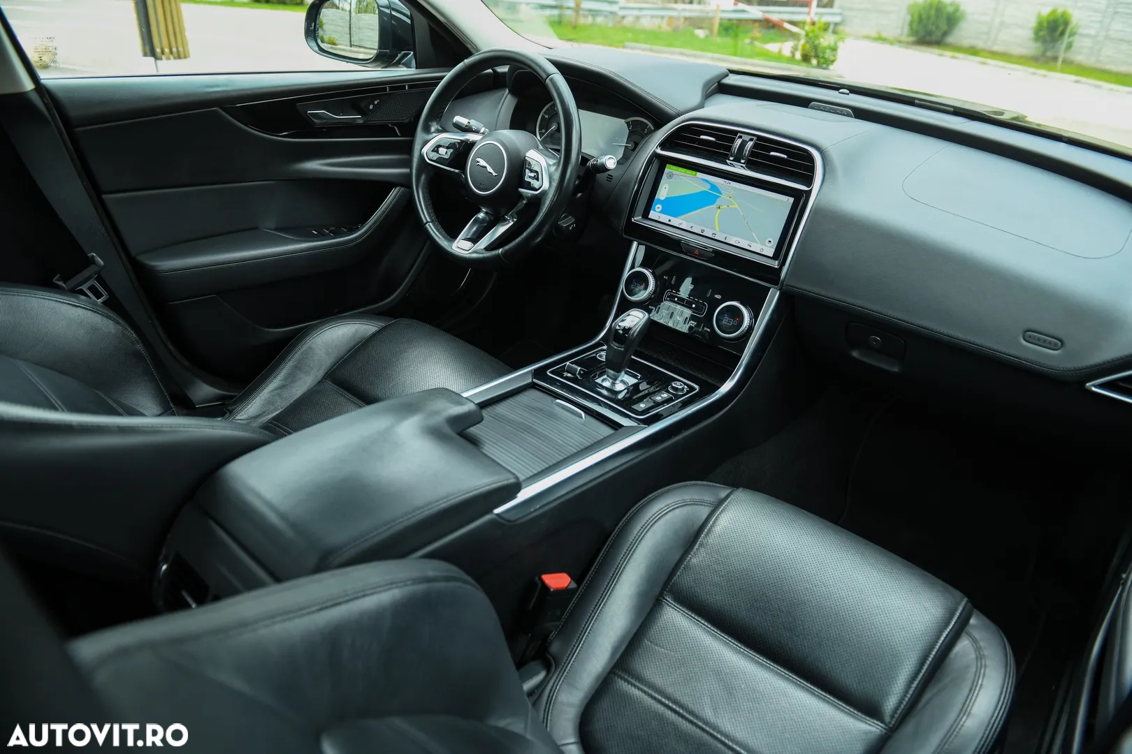 Jaguar XE D180 Aut. S - 9