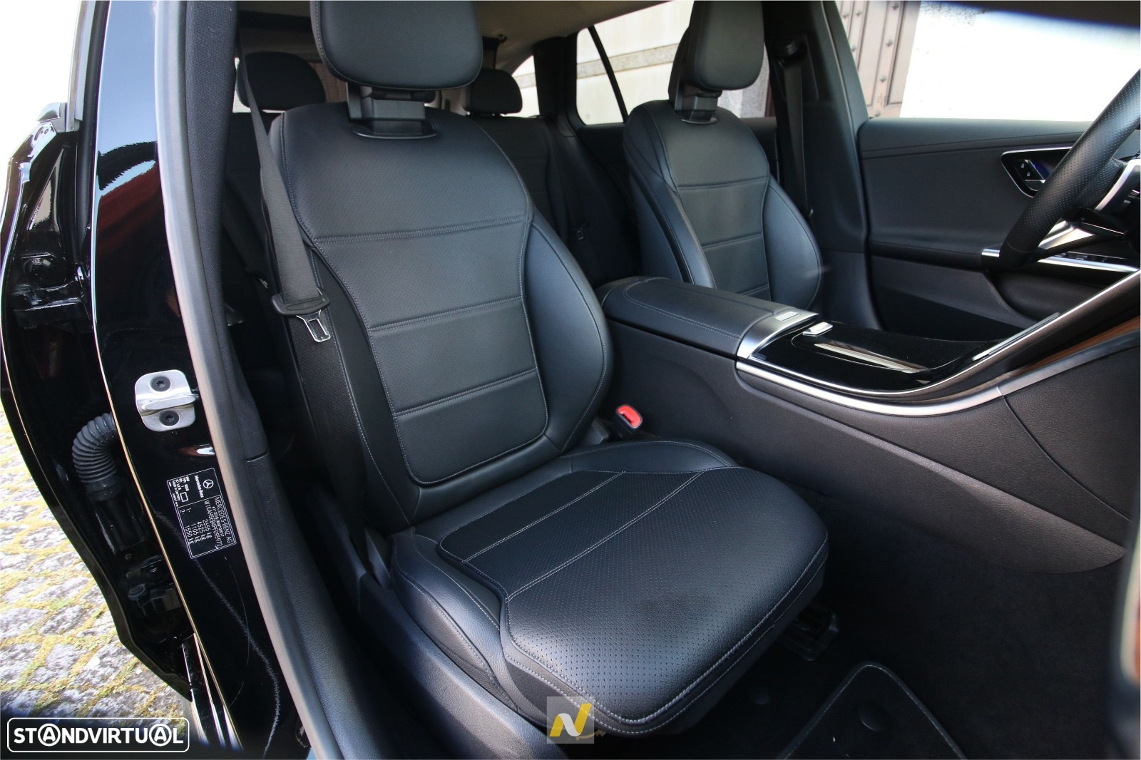 Mercedes-Benz C 300 e AMG Line - 14