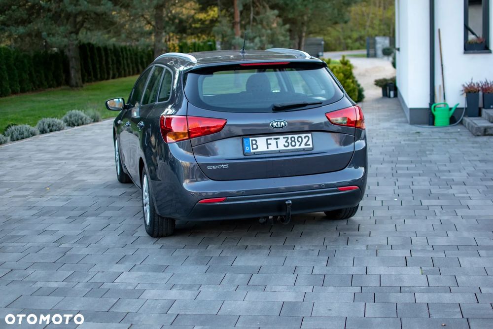 Kia Ceed - 23