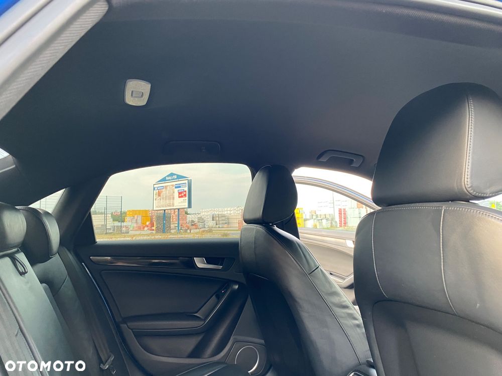 Audi A4 Limousine - 8