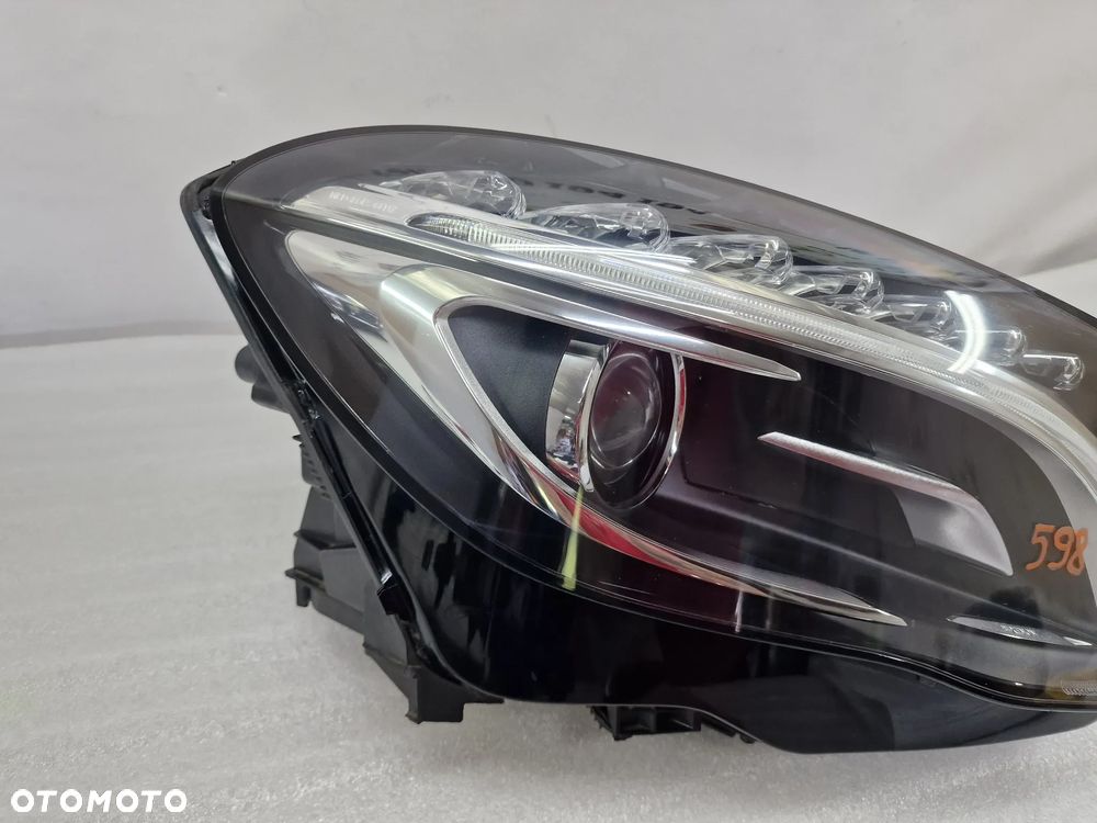 MERCEDES GLA W156 ŁADNA PRAWA LAMPA PRZEDNIA PRZÓD BI-XENON + USZCZELKA ( RAMKA ) , NR A1569063200 , NR AUKCJI LA598 - 5